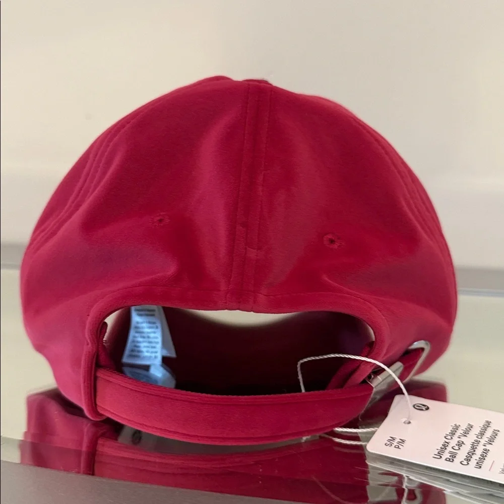 🆕 LULULEMON Classic Ball Cap *Velour NWT Size S/M Berry Rumble